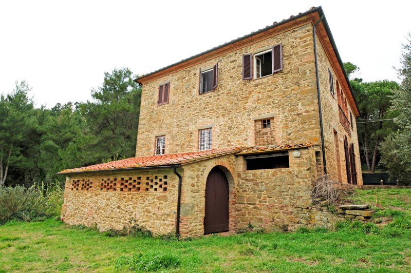 Farmhouse in Chianni