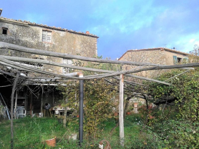 Farmhouse in Montieri