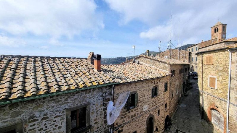 Maison individuelle à Montecatini Val di Cecina