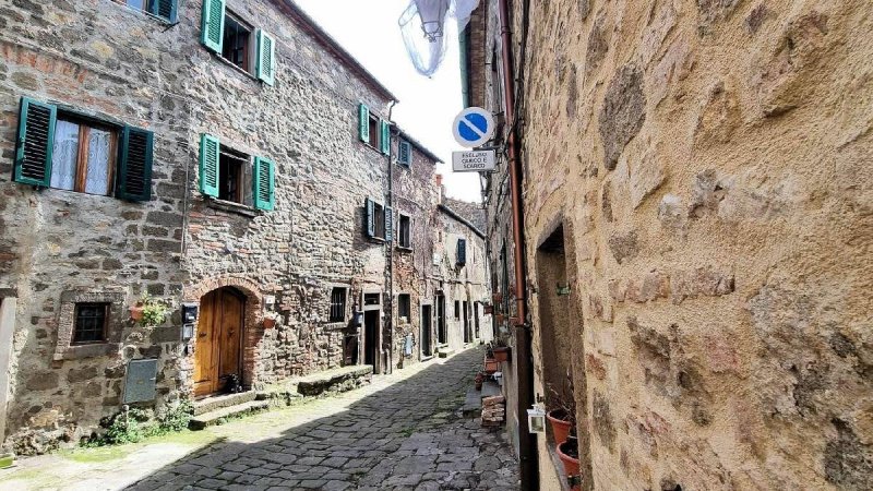 Einfamilienhaus in Montecatini Val di Cecina