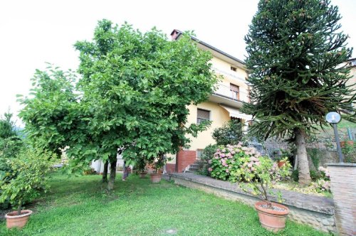 Villa en Pescia