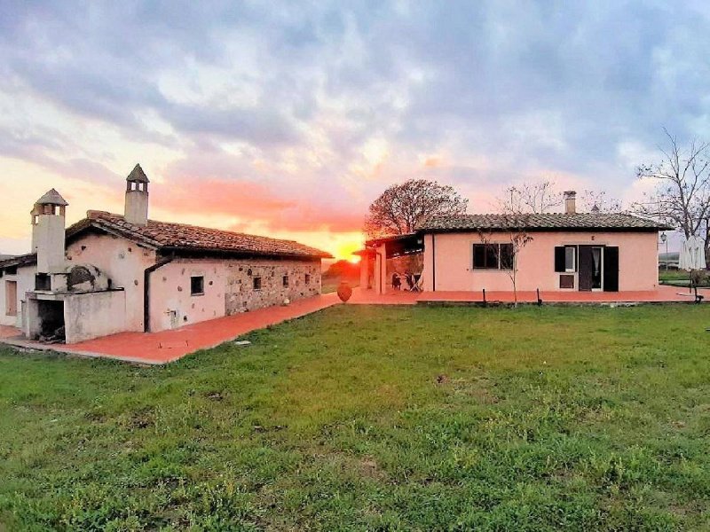 Klein huisje op het platteland in Manciano