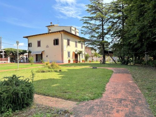 Villa in Bientina