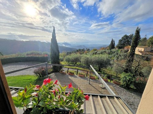 Hus på landet i Marliana