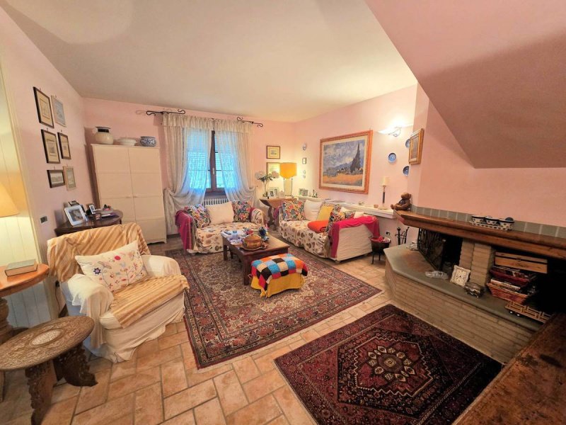 Casa semi-independiente en Massa e Cozzile
