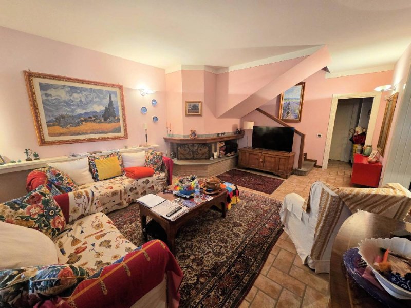 Casa semi-independiente en Massa e Cozzile