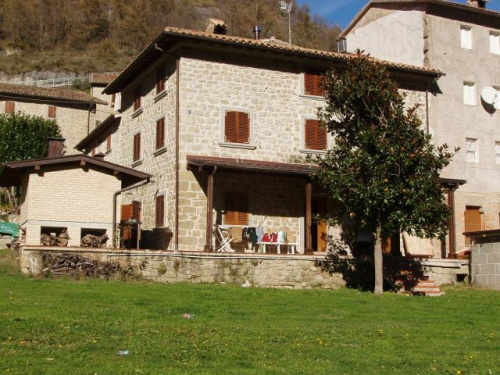 Country house in Montegallo