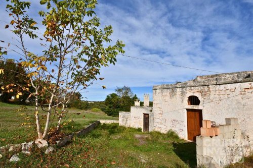 Klein huisje op het platteland in Cisternino