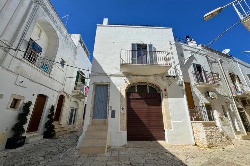 Historiskt hus i Ostuni