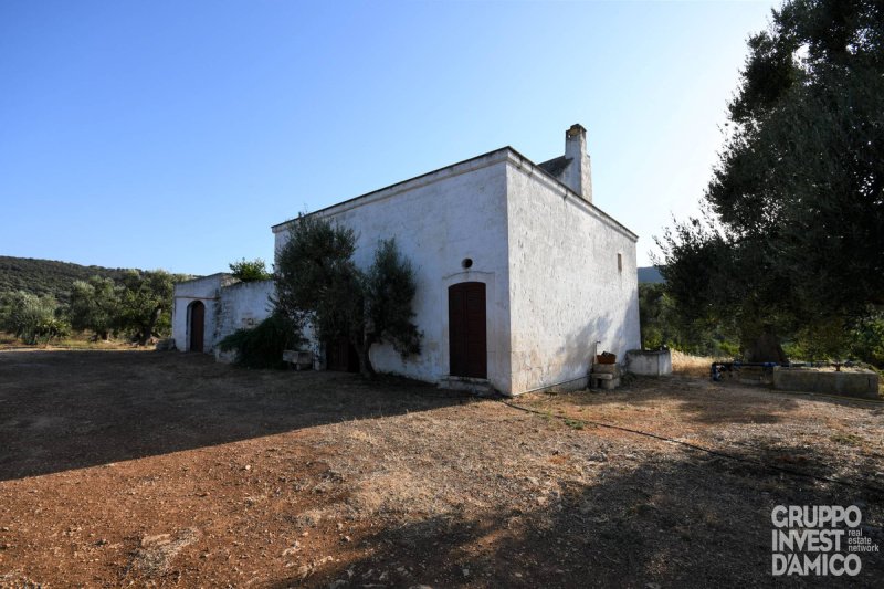 Klein huisje op het platteland in Ostuni