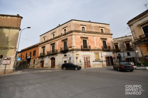 Historiskt hus i Grottaglie