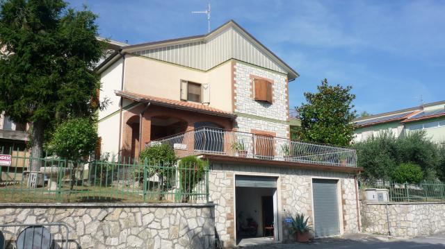 Villa en Castignano