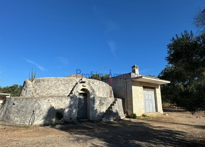 Trullo i Ostuni