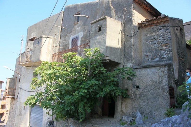 Detached house in Grisolia