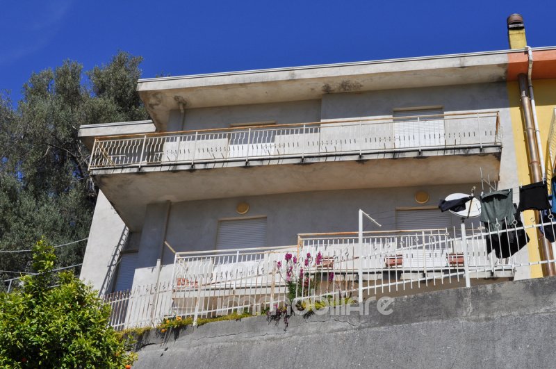 Casa geminada em Sangineto