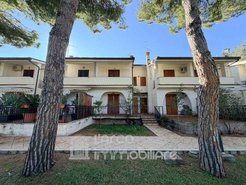 Moradia com terraço em Scalea