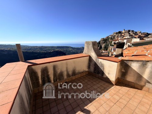 格里索利亚公寓