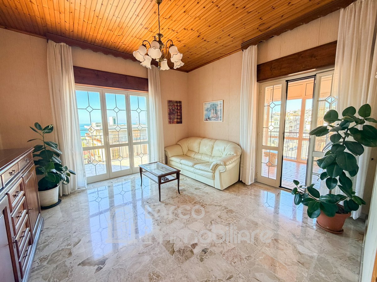 2 bedrooms apartment, 73 m² Scalea, Cosenza (province) photo 4