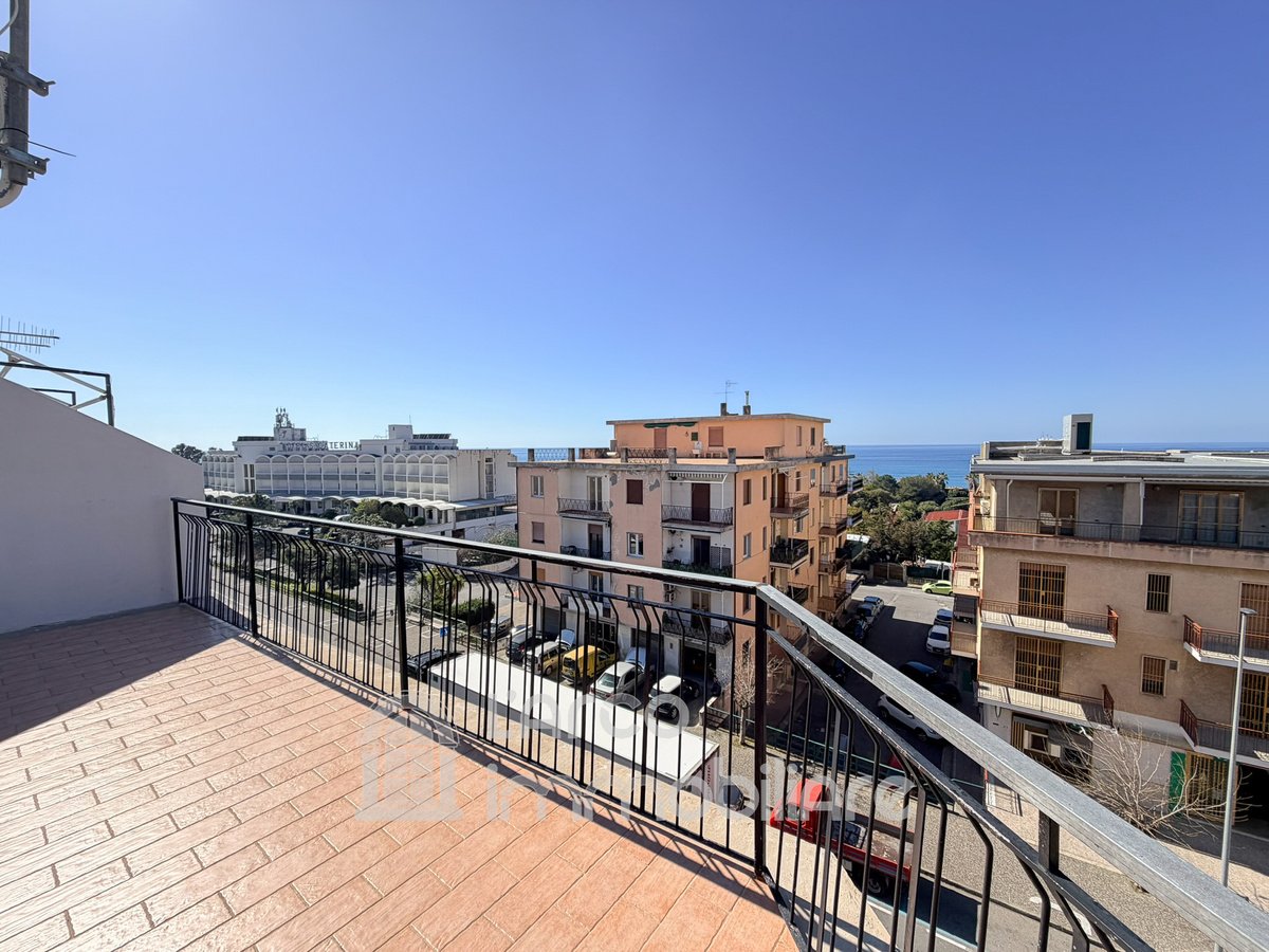 2 bedrooms apartment, 73 m² Scalea, Cosenza (province)