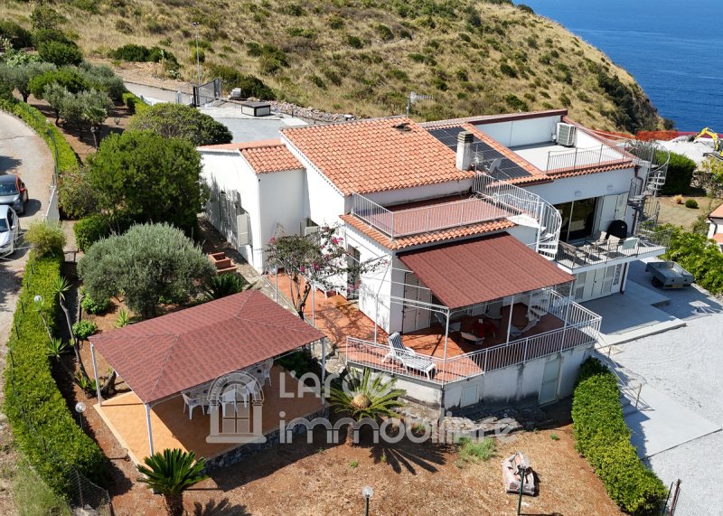 Reihenhaus in San Nicola Arcella