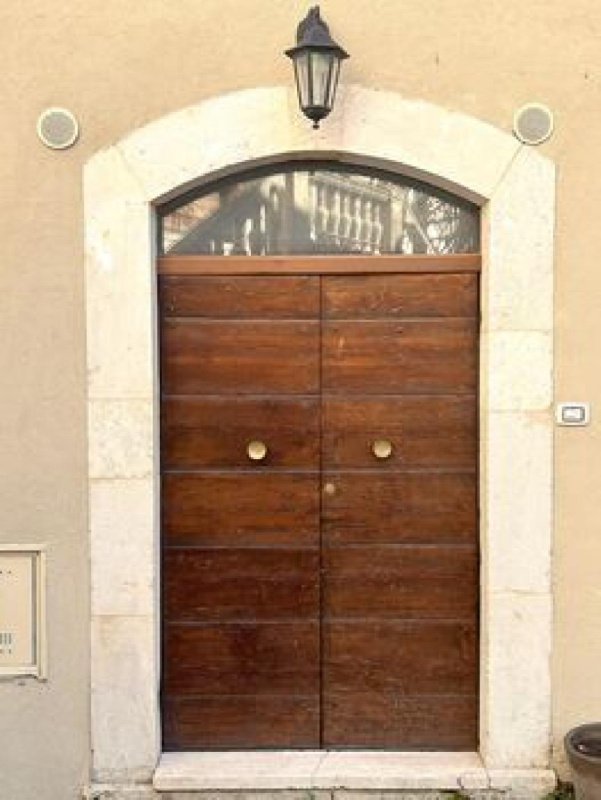 House in Castelvecchio Subequo