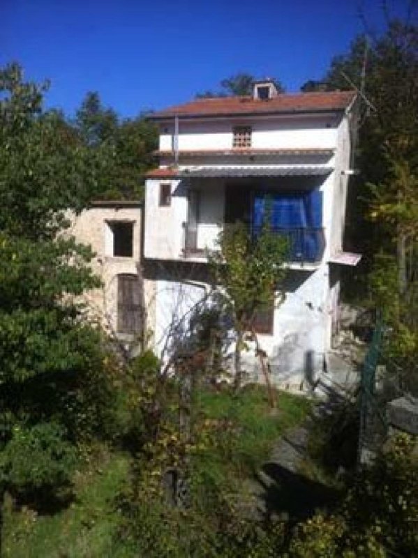 Moradia em Molina Aterno