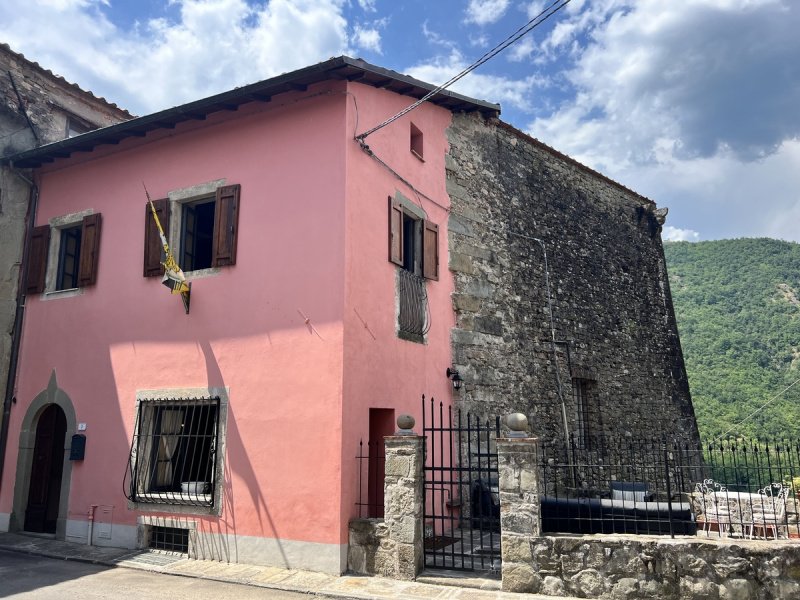 Historiskt hus i Fivizzano