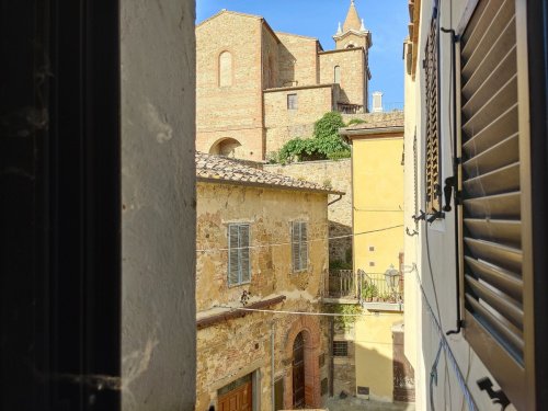 Self-contained apartment in Montalcino