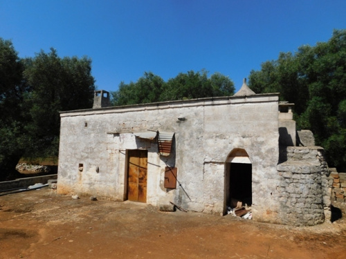 Klein huisje op het platteland in Ostuni