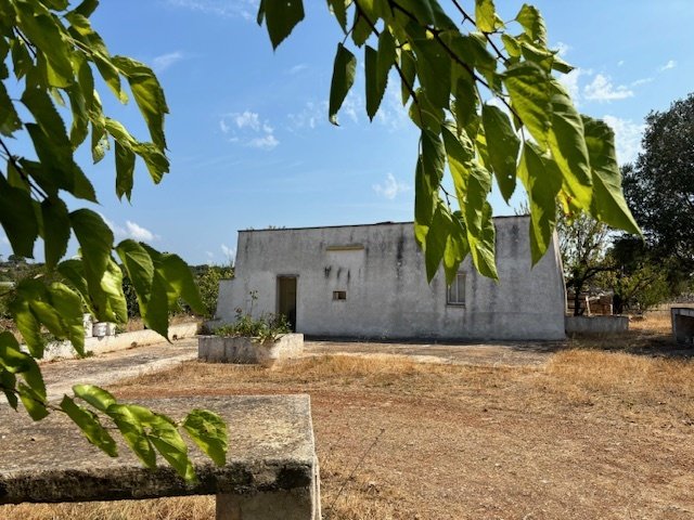 Klein huisje op het platteland in Ostuni