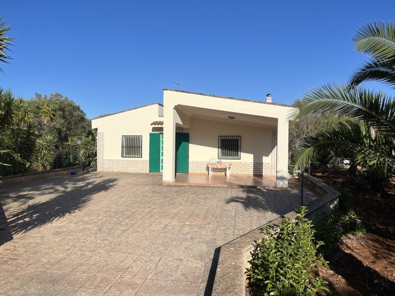 Вилла в Челье-Мессапика