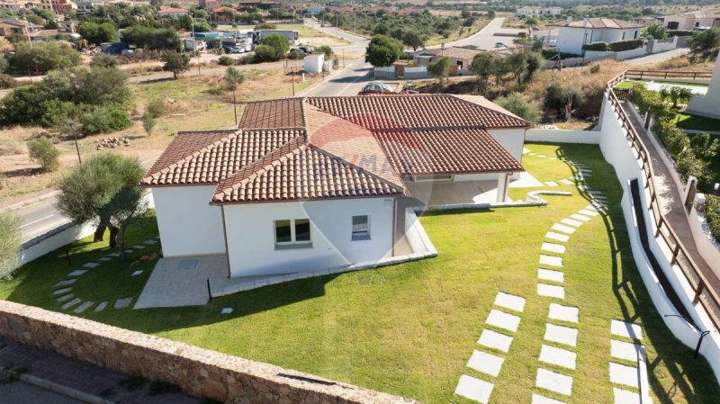 Casa independiente en Loiri Porto San Paolo