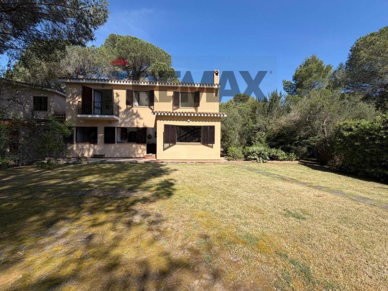 Casa semi indipendente a Pula
