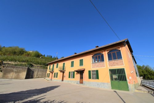 Detached house in Costigliole d'Asti