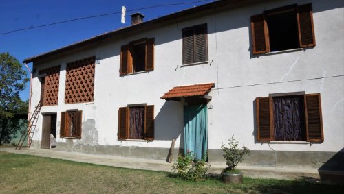 Semi-detached house in Incisa Scapaccino