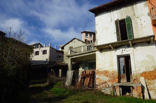 Doppelhaushälfte in Montegrosso d'Asti