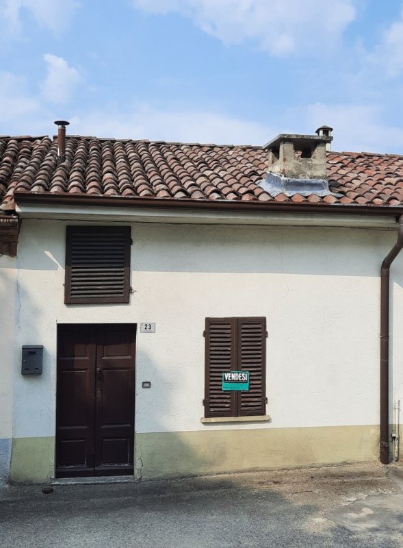 Half-vrijstaande woning in Rocca d'Arazzo