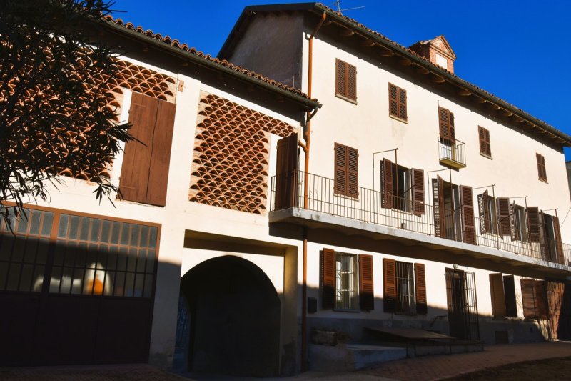 Parhus i Vigliano d'Asti