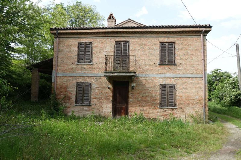 Vrijstaande woning in Nizza Monferrato