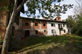 Detached house in Montegrosso d'Asti