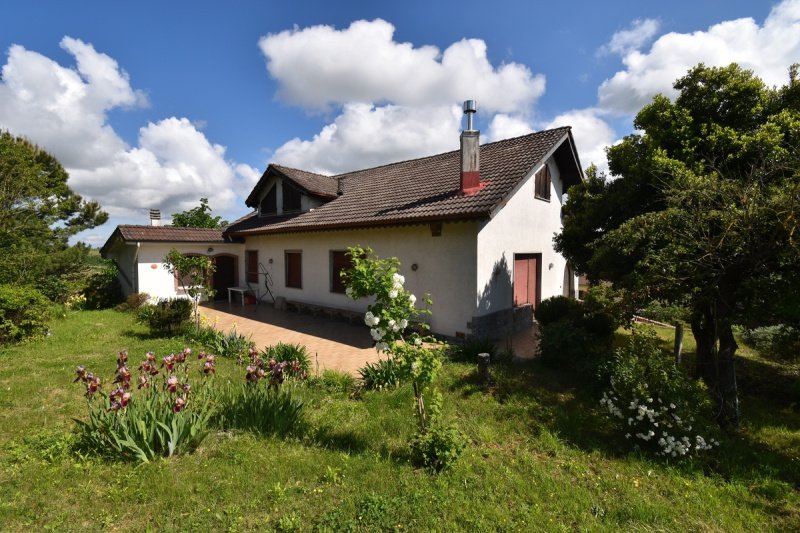 Casa indipendente a Bistagno