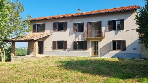 Casa indipendente a Vaglio Serra