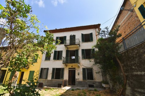 Casa semi indipendente a Montaldo Scarampi