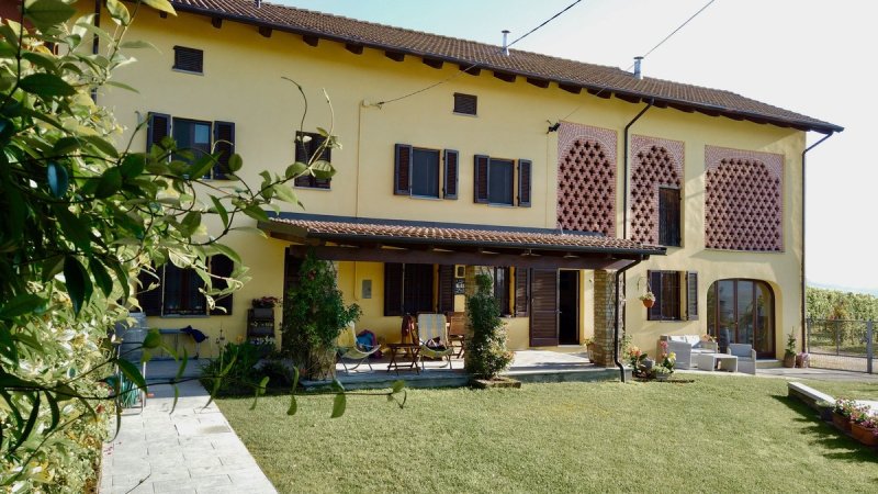 Villa in Agliano Terme