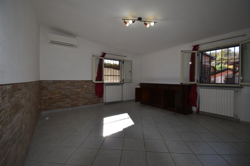 蒙塔尔多斯卡兰皮半独立房屋