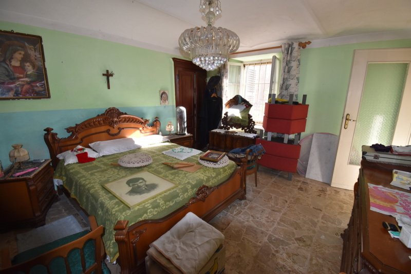 Сельский дом в Монтальдо-Скарампи