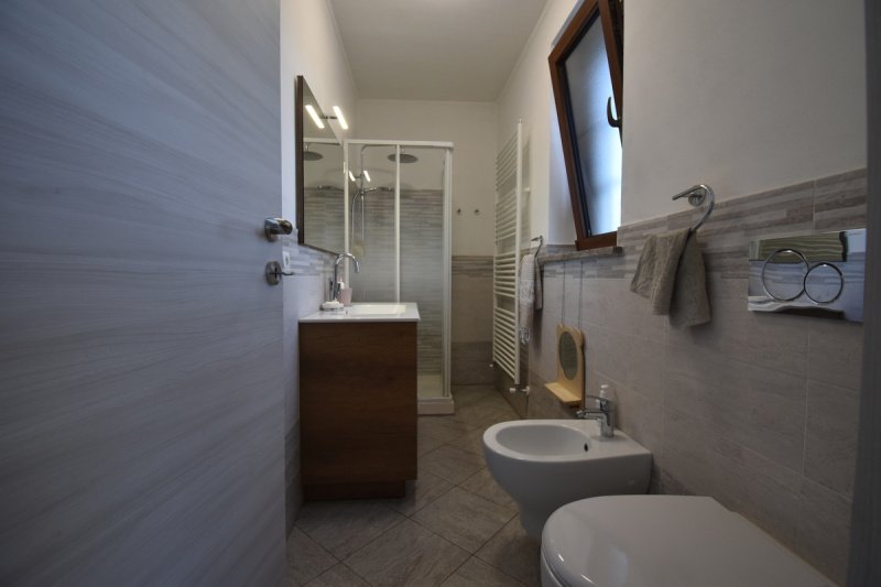 Half-vrijstaande woning in Montegrosso d'Asti
