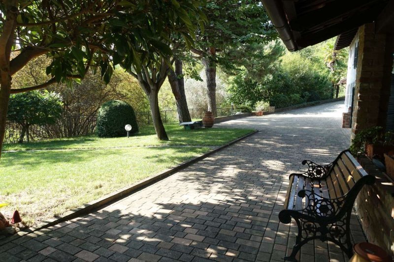 Casa independiente en Montaldo Scarampi