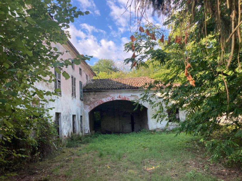 Casa independiente en Montegrosso d'Asti