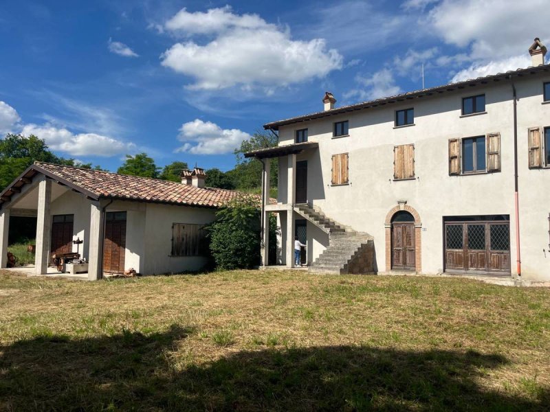 Klein huisje op het platteland in Gualdo Tadino